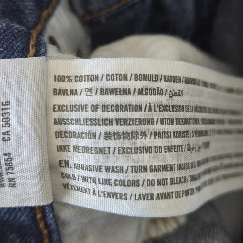 Abercrombie & Fitch Annie High-Rise Jean Short Size 25 - Picture 8 of 8